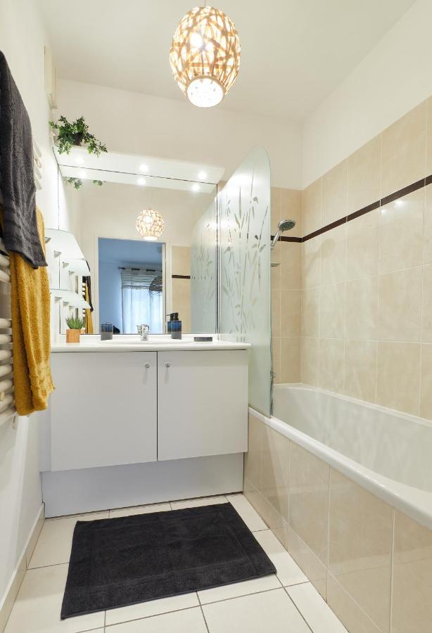מונטבראן Appartement Wakandais-Proche Disney, Parking & Wifi מראה חיצוני תמונה